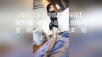 417SRYA-036 【褐色肌×巨乳のクール系美人女教師は露出狂だった！？】羞恥興奮を抑え切れず放課後の校内で露出徘徊ッ！！図書館、廊下、男子便所で全裸徘徊&オナニーでマ●コはグッチョリ！！まさかの同僚バレに嬉ション止まらず…。