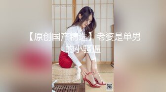 全身粉嫩大奶小姐姐带闺蜜浴室双女秀，互揉奶子掰穴特写，毛毛浓密极品粉穴，一个还来大姨妈扣弄水声哗哗