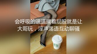 小情侣刚见面就忍不住 激情舌吻