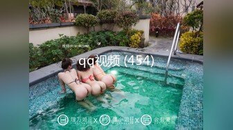 冒充经纪人忽悠想当模特的美女各种姿势展示她的身材 最重要的一点是要拨开鲍鱼看小B (1)