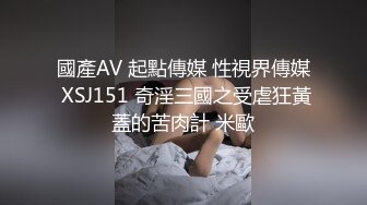  真实小夫妻居家操逼，甜美小骚货，扶着屌舔了起来，张开双腿爆插骚穴，后入猛顶奶子晃动